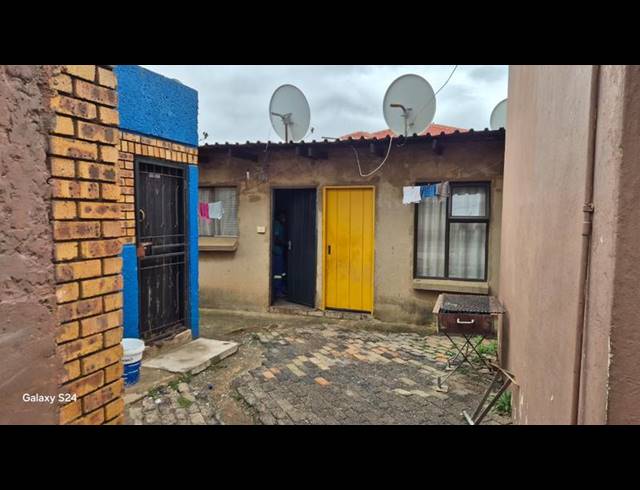 2 BEDROOM HOUSE FOR SALE IN TEMBISA